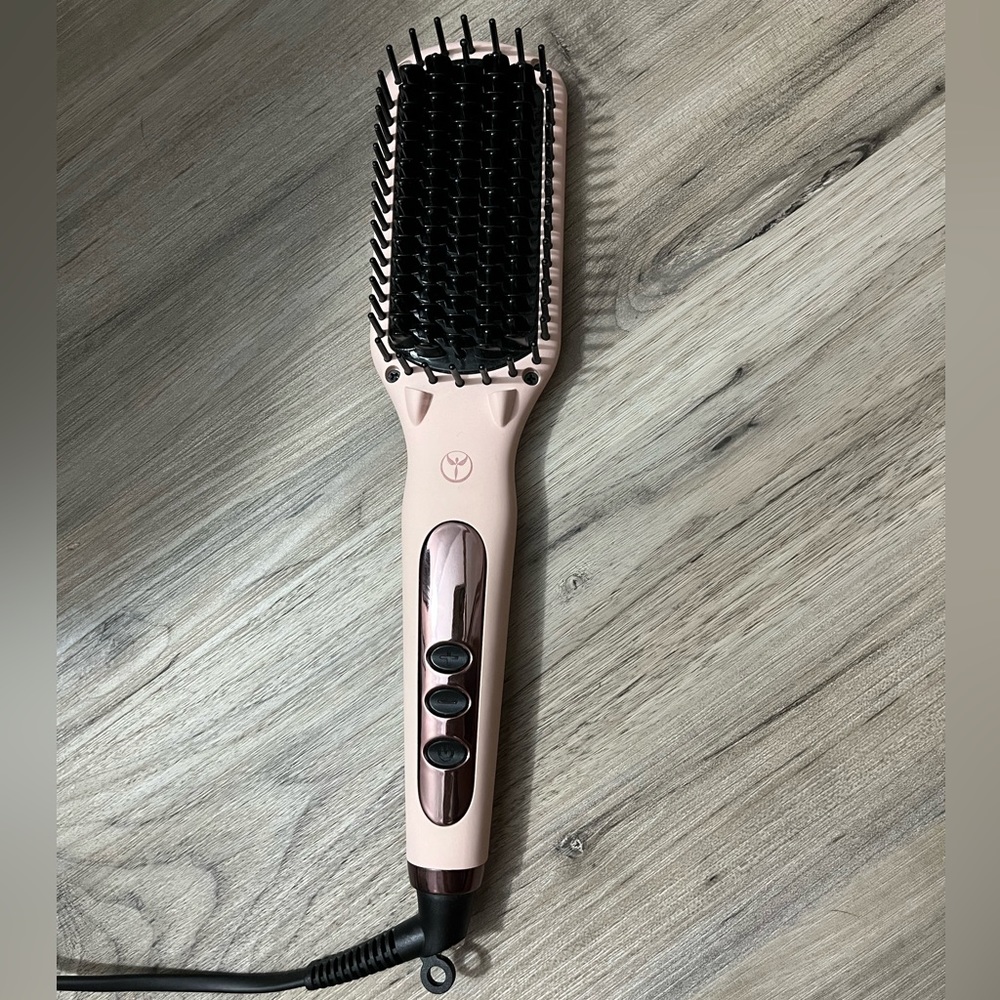 L’ange Le Vite Straightening Brush